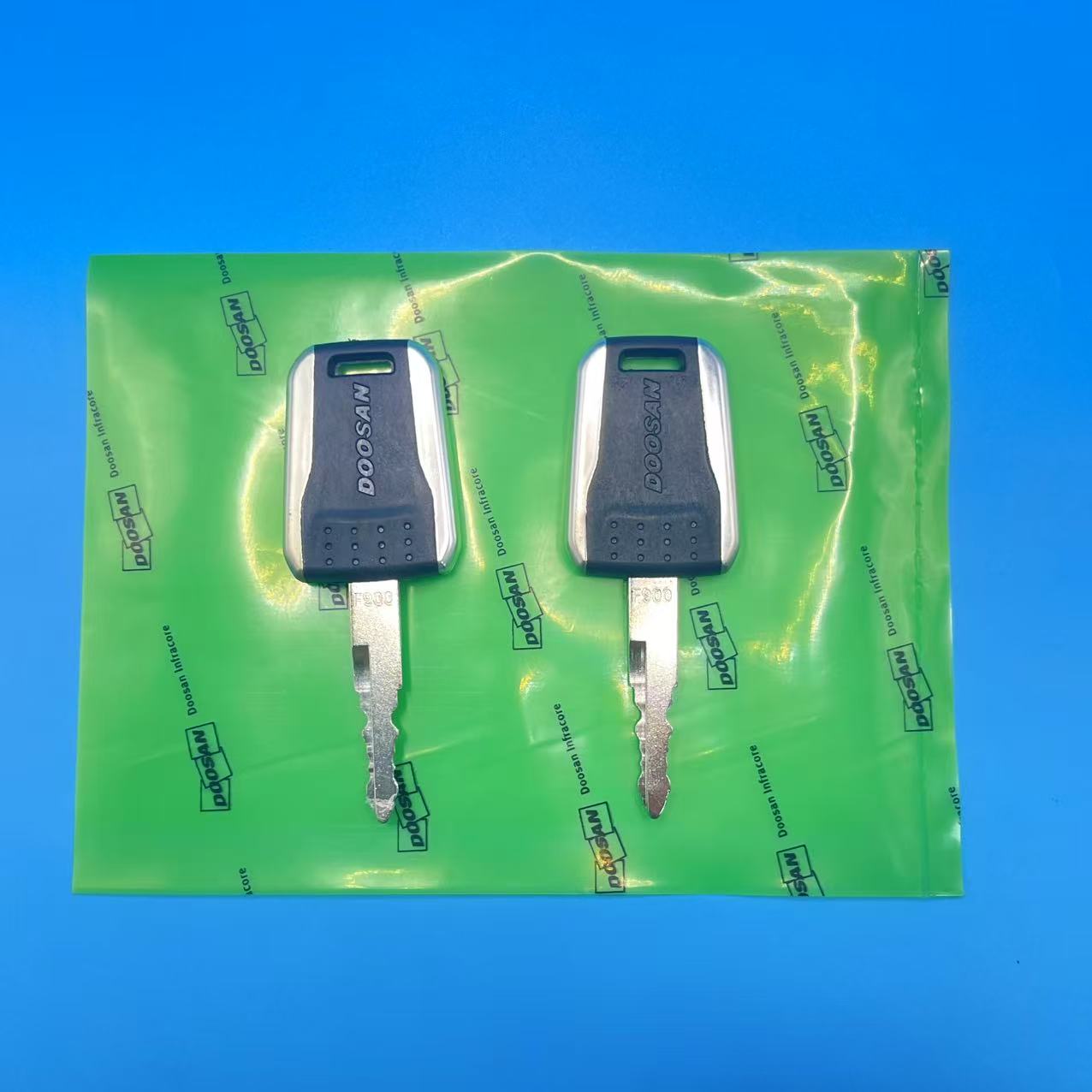 2 PCS F900 Key For Deawoo Doos - Heavy Equipment Bobcat recension och pris